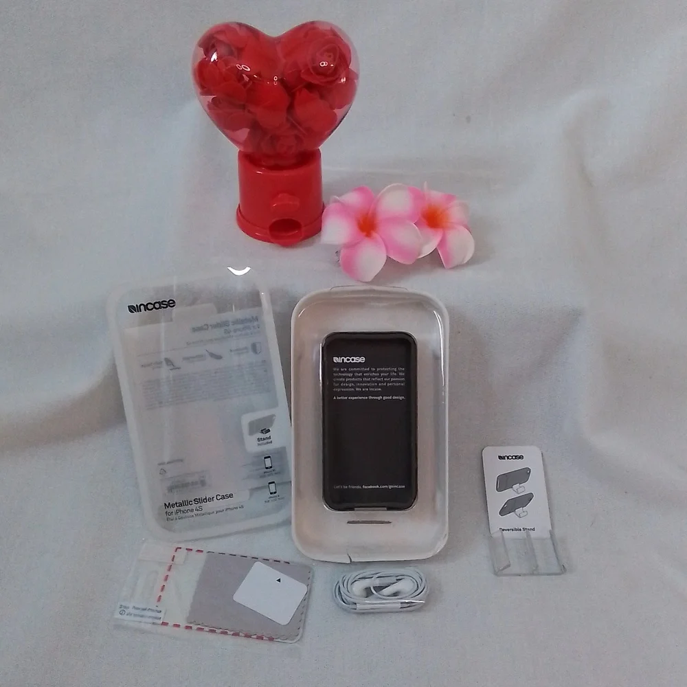 INCASE Metallic Slider Case for IPhone 4/4S